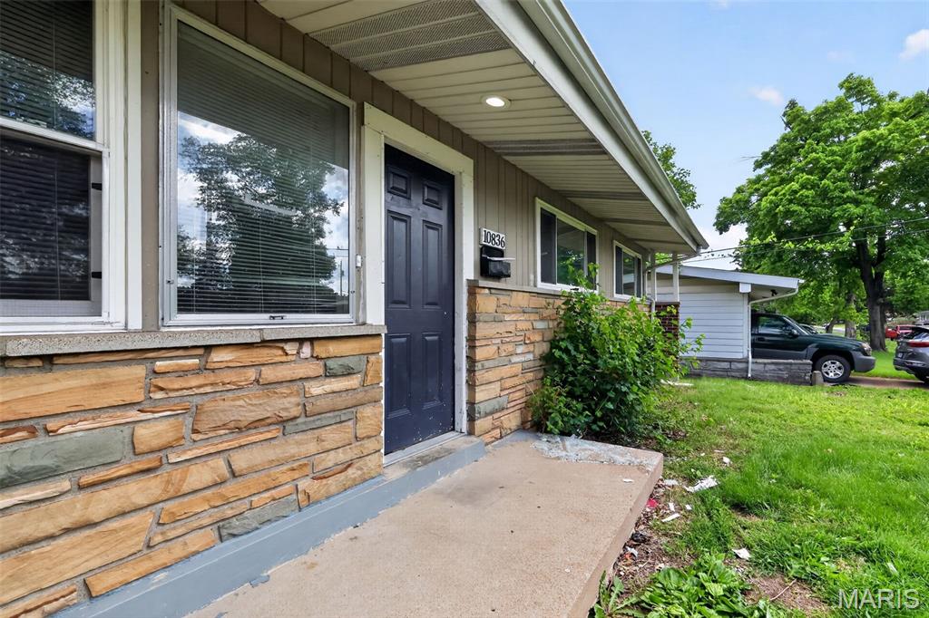 10836 Hallstead Drive Property Photo 4