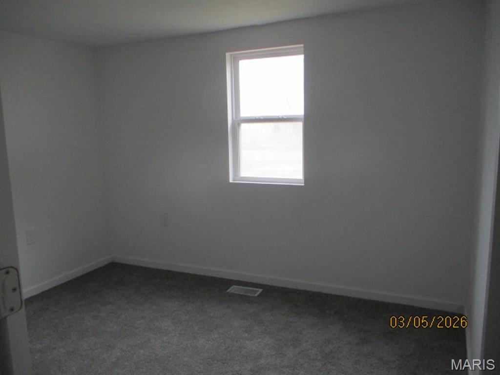 212 Clara Street Property Photo 4