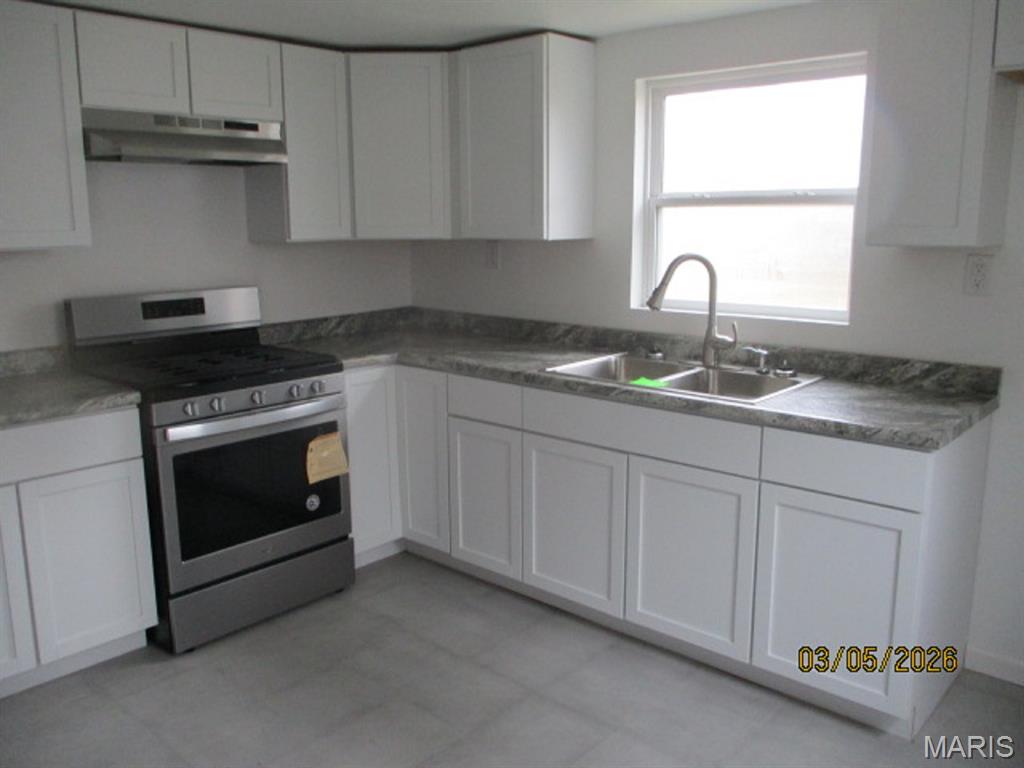 212 Clara Street Property Photo 5