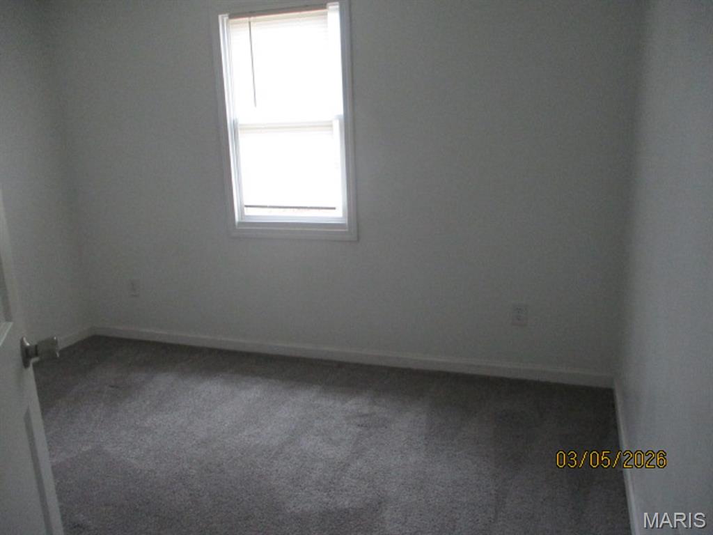 212 Clara Street Property Photo 7