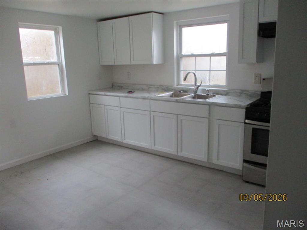 212 Clara Street Property Photo 9