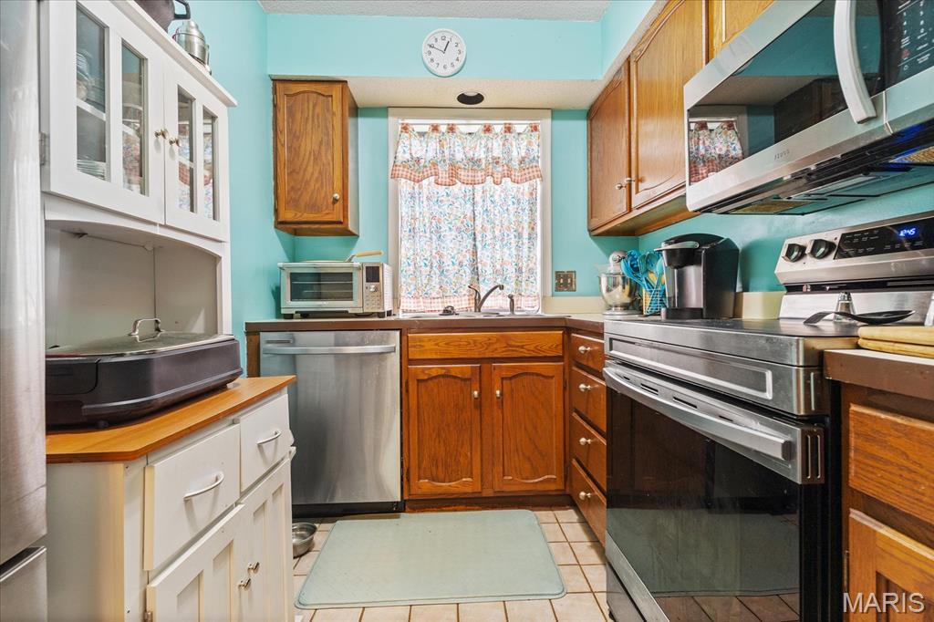 228 Cedar Grove Drive D Property Photo 12