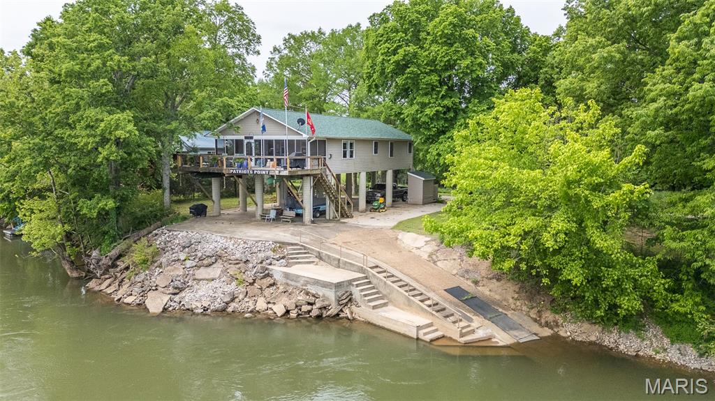 1137 Riverlawn Drive
