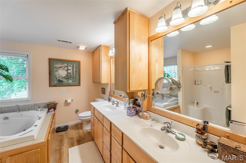 1137 Riverlawn Drive Property Photo 18