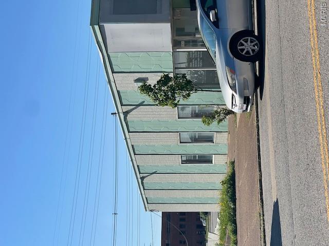 1800 S Broadway Property Photo 4