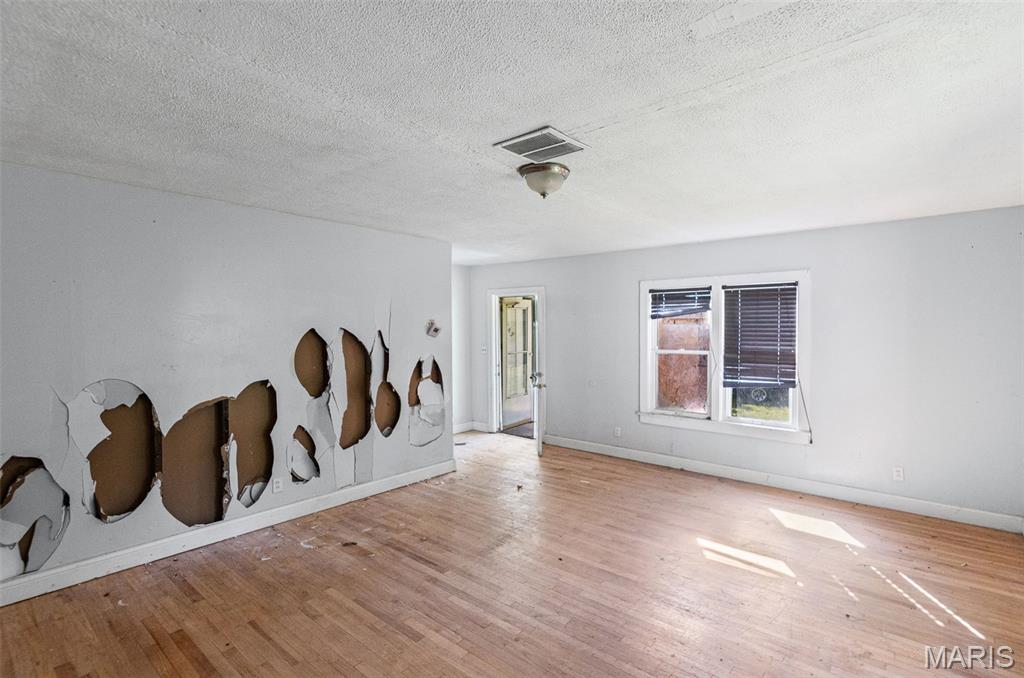 443 Chaudet Avenue Property Photo 11
