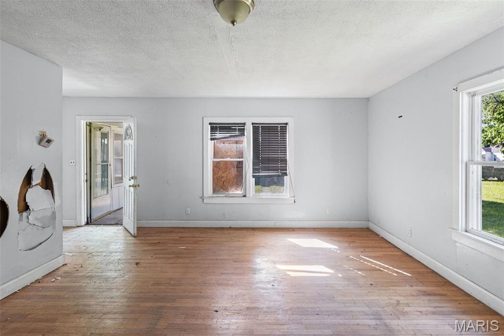 443 Chaudet Avenue Property Photo 12