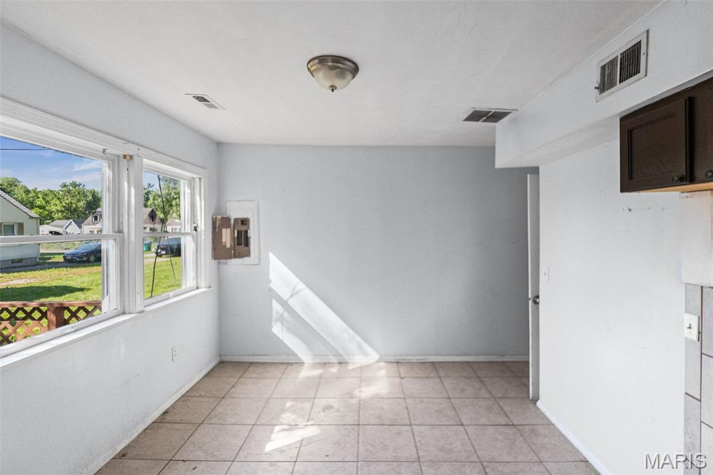 443 Chaudet Avenue Property Photo 20