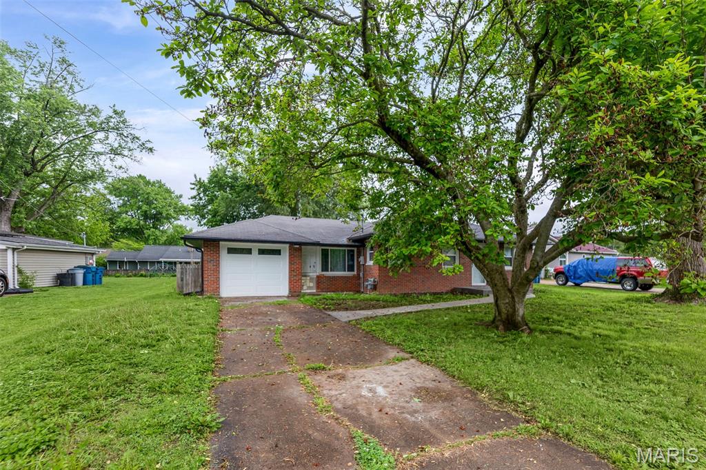 2417 Sylvan Property Photo 2