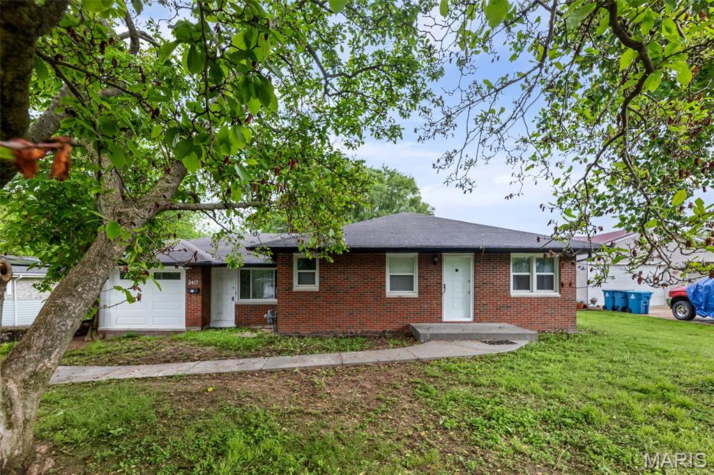 2417 Sylvan Property Photo 3