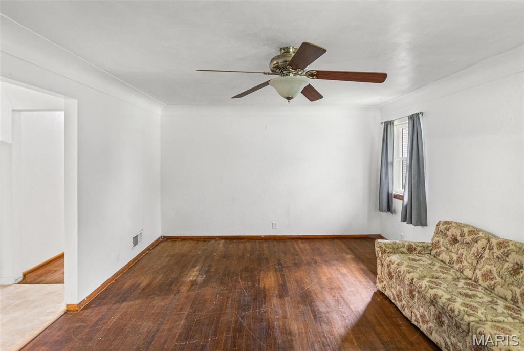 2417 Sylvan Property Photo 7