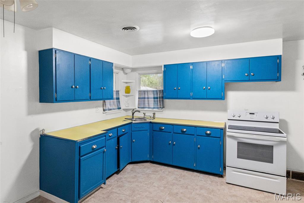 2417 Sylvan Property Photo 10