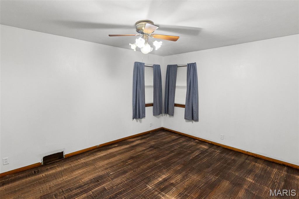 2417 Sylvan Property Photo 16