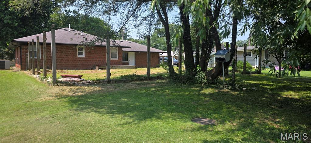 2417 Sylvan Property Photo 28