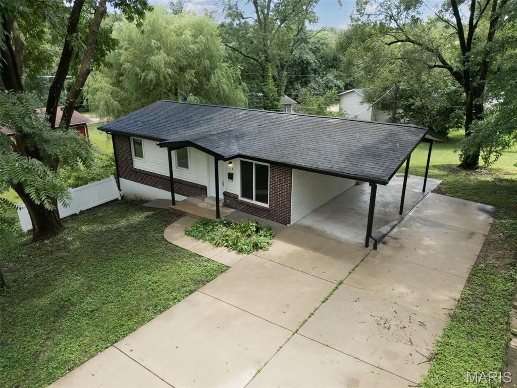 110 E Thornton Avenue Property Photo 1