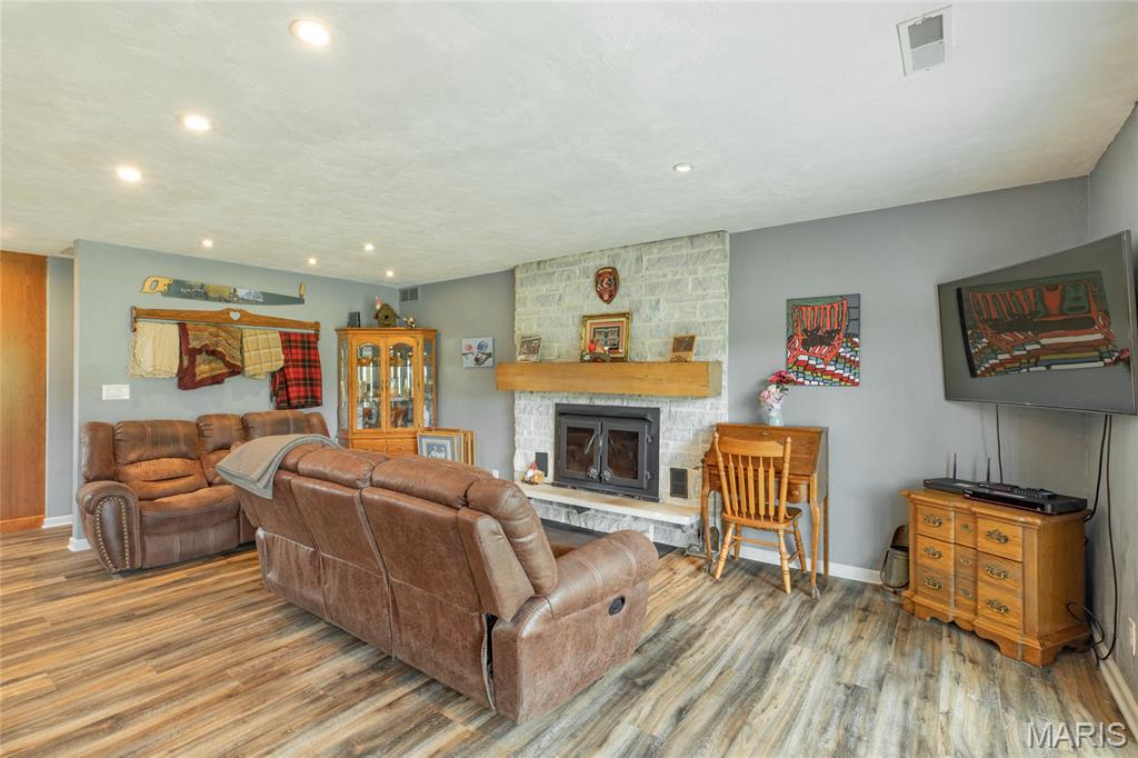 222 Prairietown Road Property Photo 18