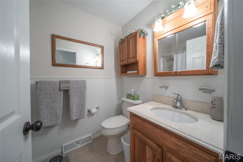 1112 Sycamore Drive Property Photo 10