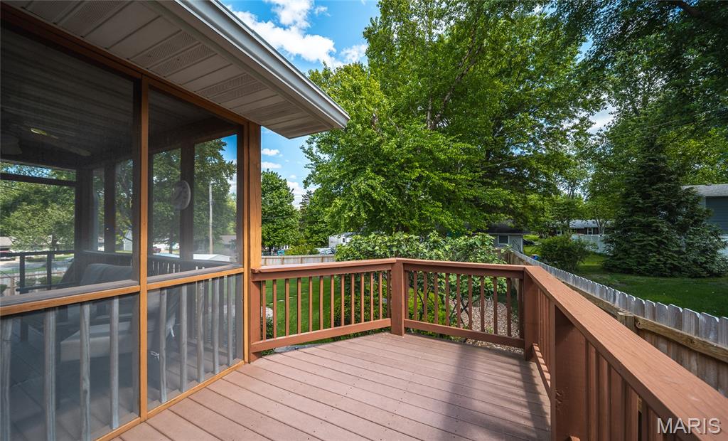 1112 Sycamore Drive Property Photo 30