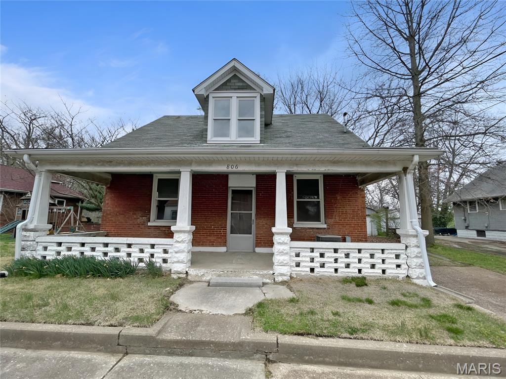 806 N 2nd Street Property Photo 1