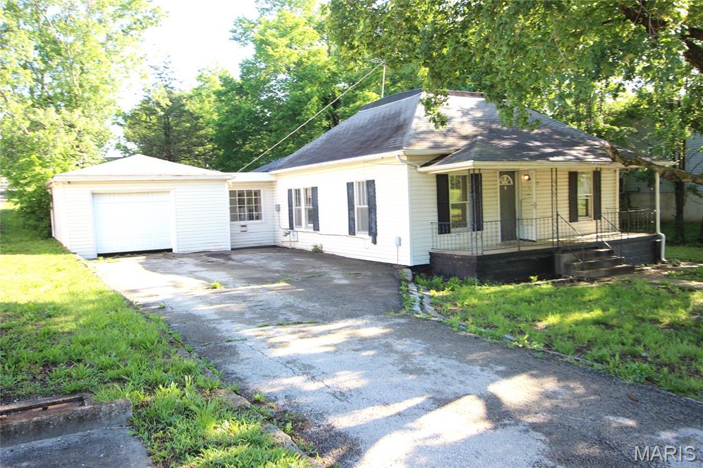 112 W Fite Street Property Photo 1