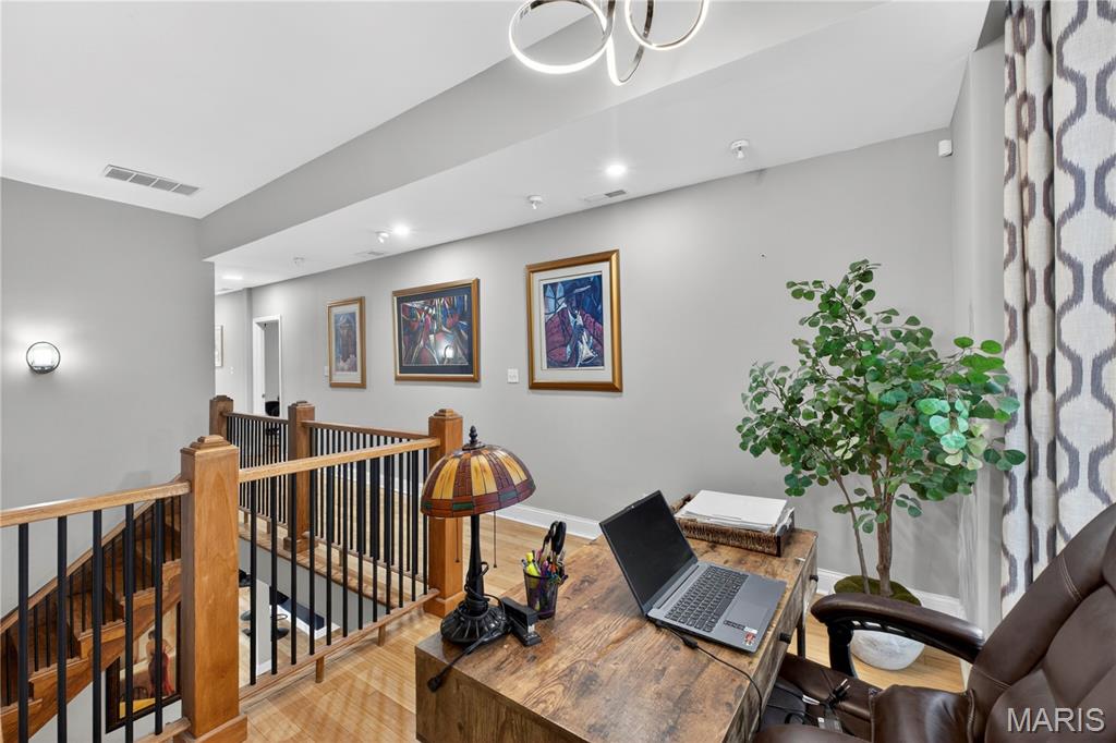 4937 Washington Boulevard Property Photo 20