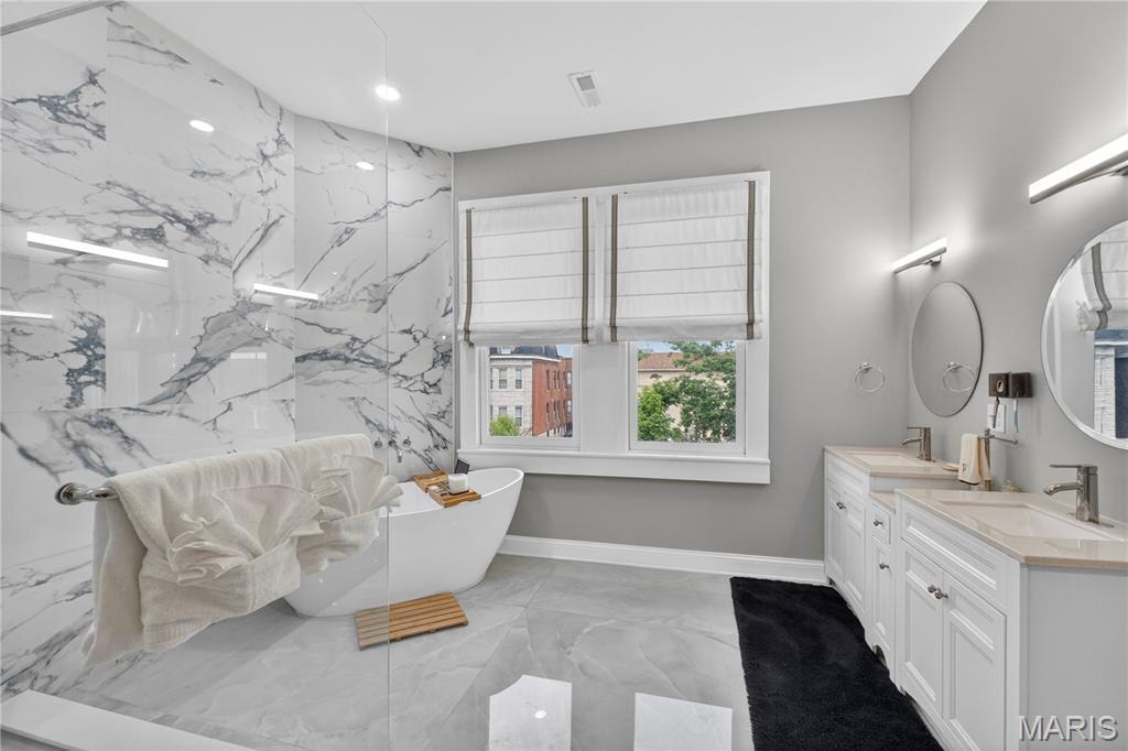 4937 Washington Boulevard Property Photo 27