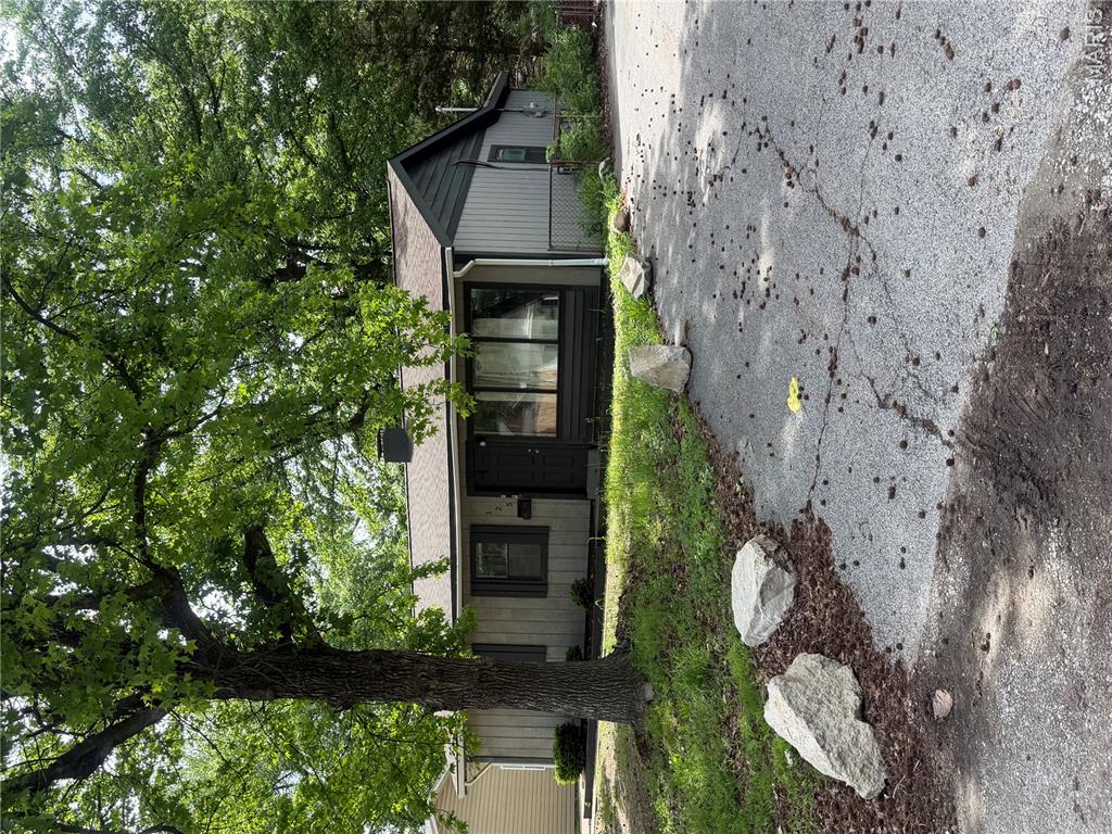 125 Saint Robert Drive Property Photo 1