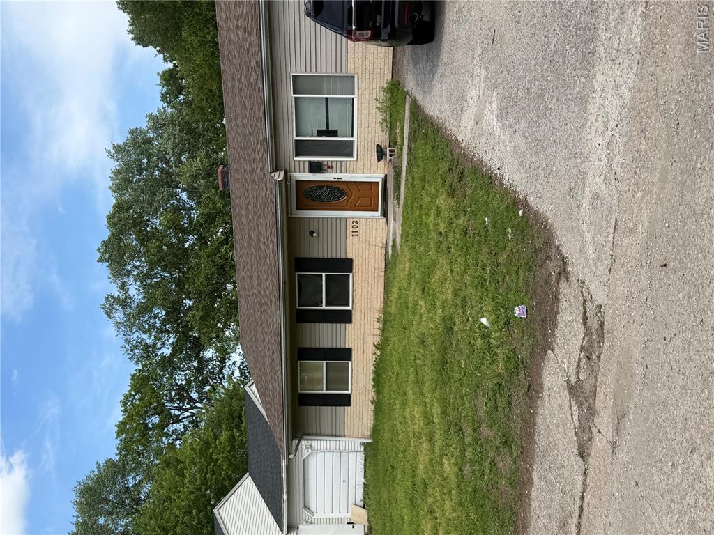 1102 Saint Clement Drive Property Photo 2