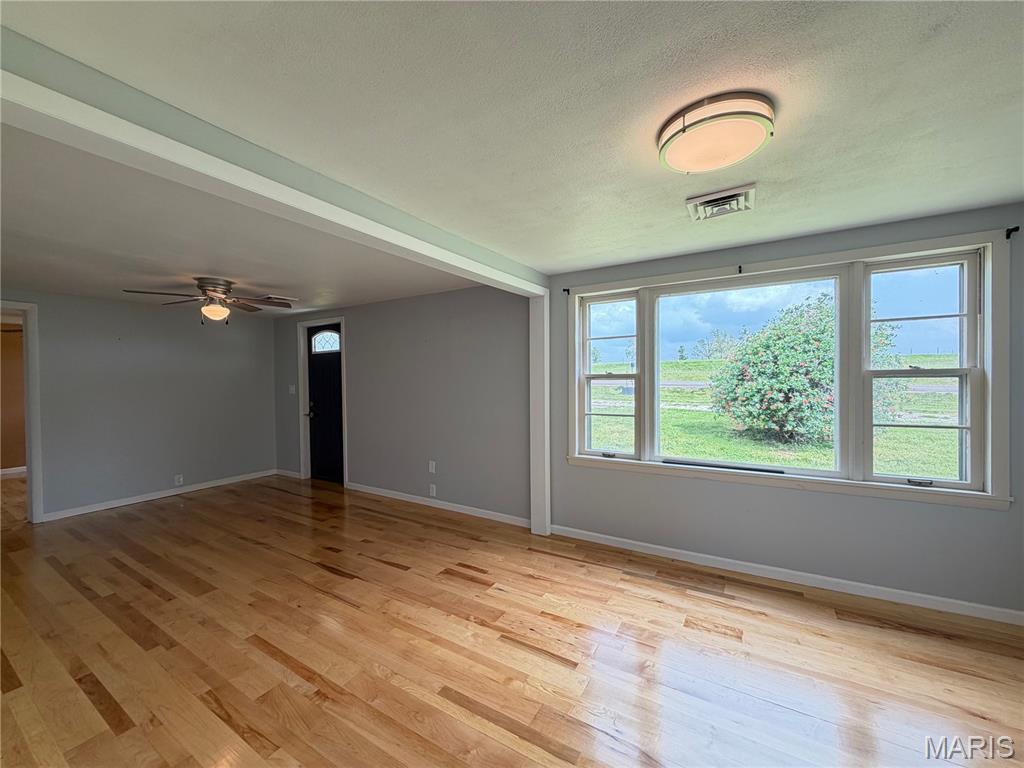 5611 Highway E Property Photo 1