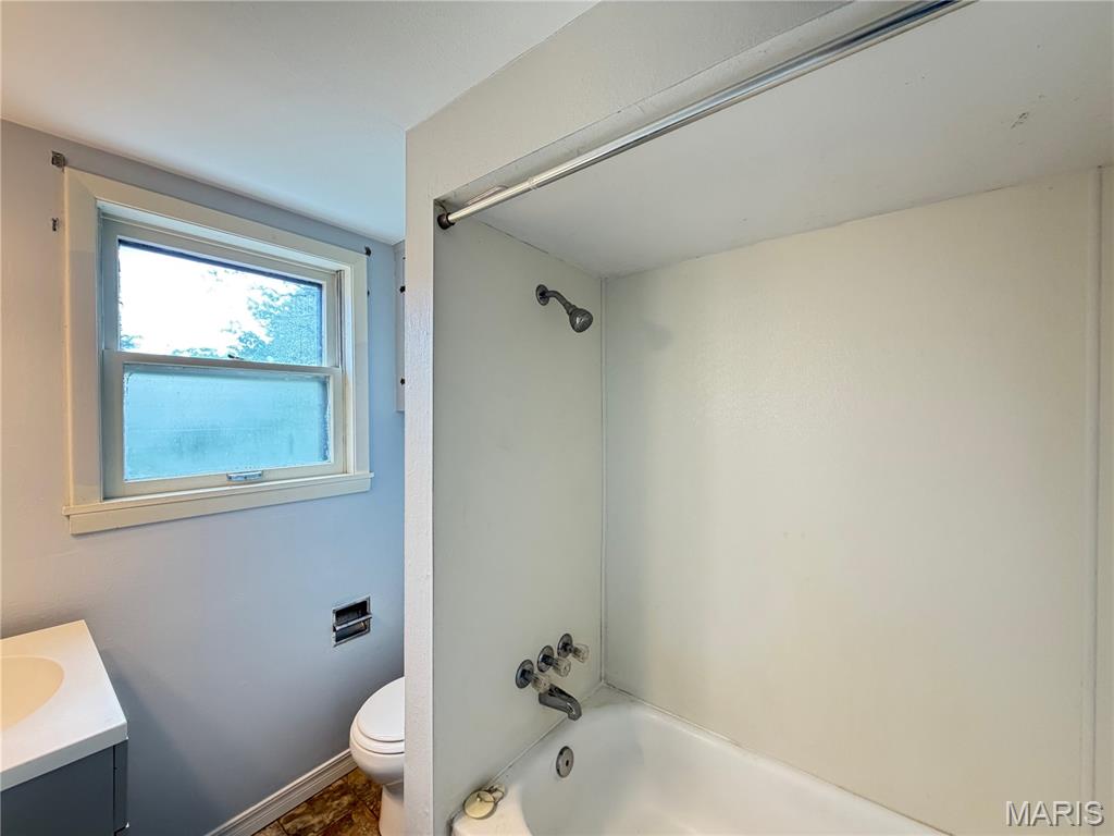 5611 Highway E Property Photo 21