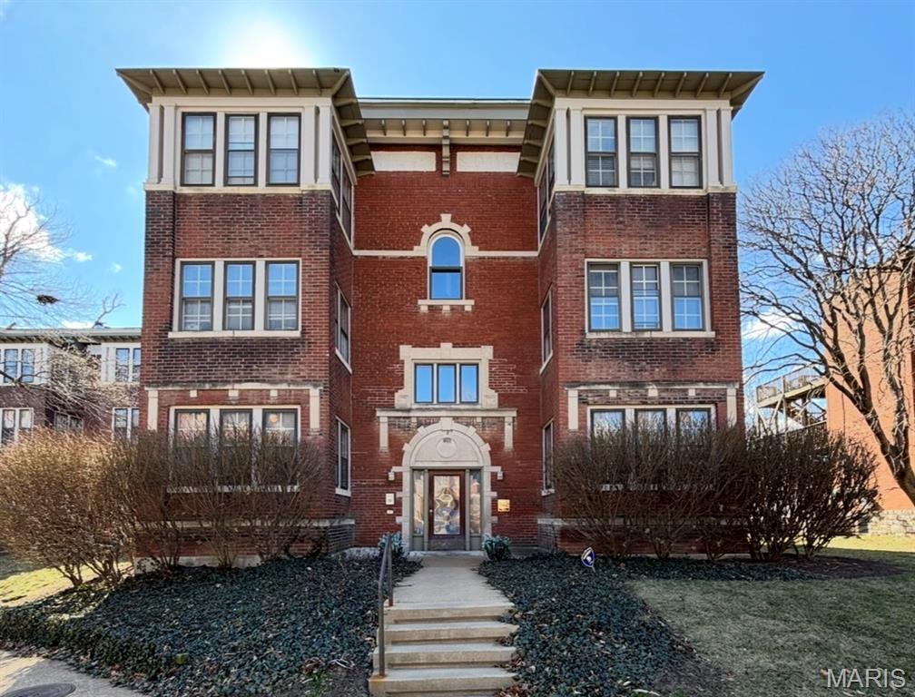 5900 Mcpherson Avenue 2w Property Photo 1