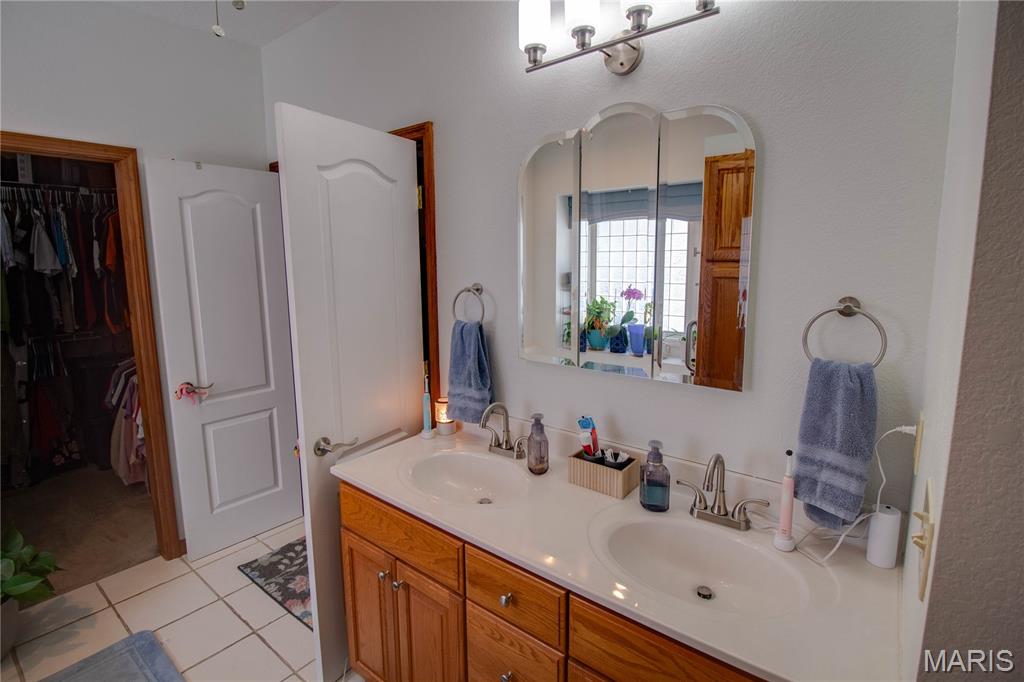 419 Geaschel Drive Property Photo 23