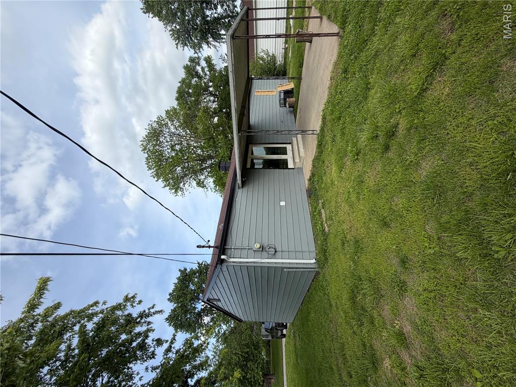 60 W Adams Drive Property Photo 3