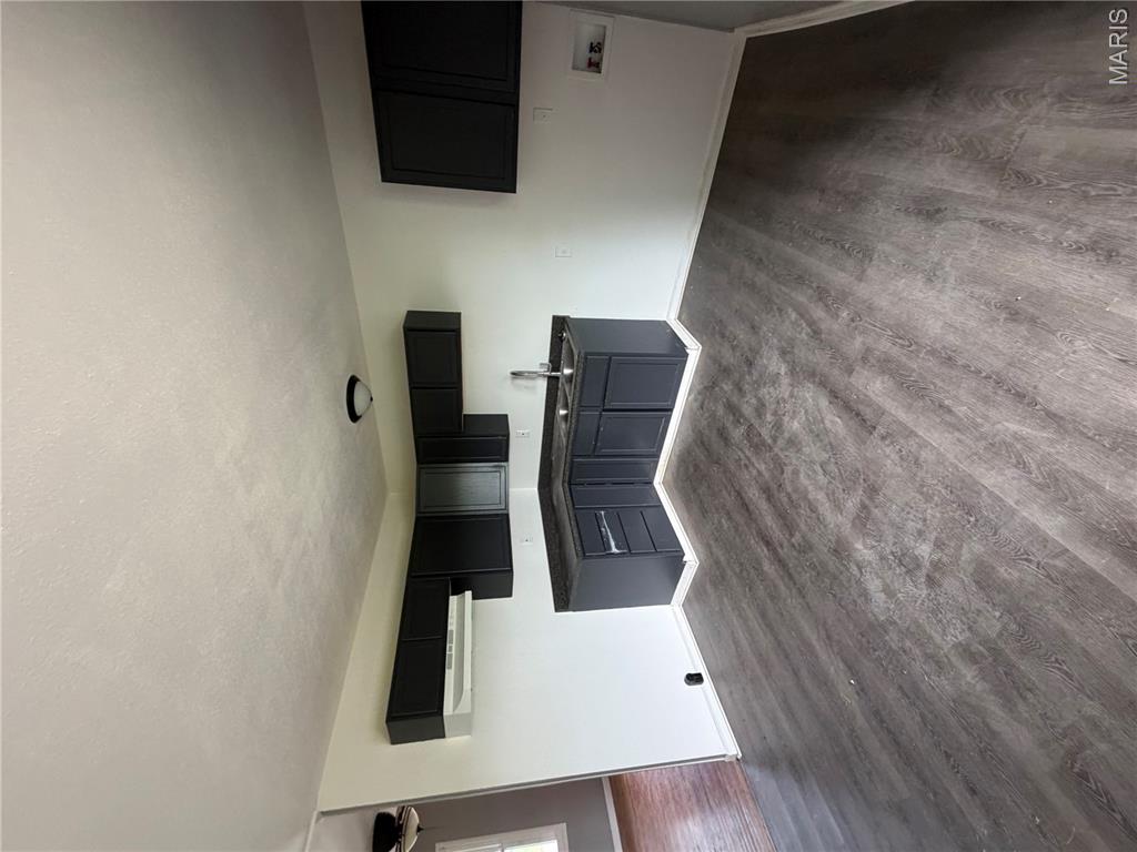 60 W Adams Drive Property Photo 9