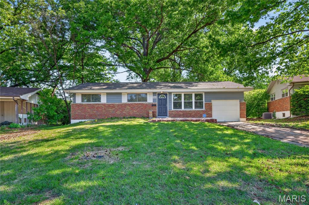 9866 Lawnview Drive Property Photo 1