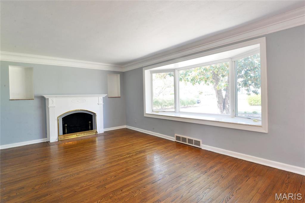 4 Girard Property Photo 6