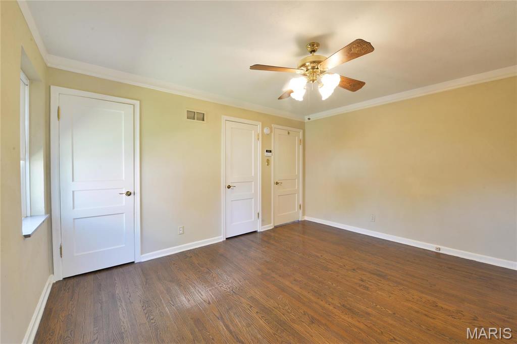 4 Girard Property Photo 12