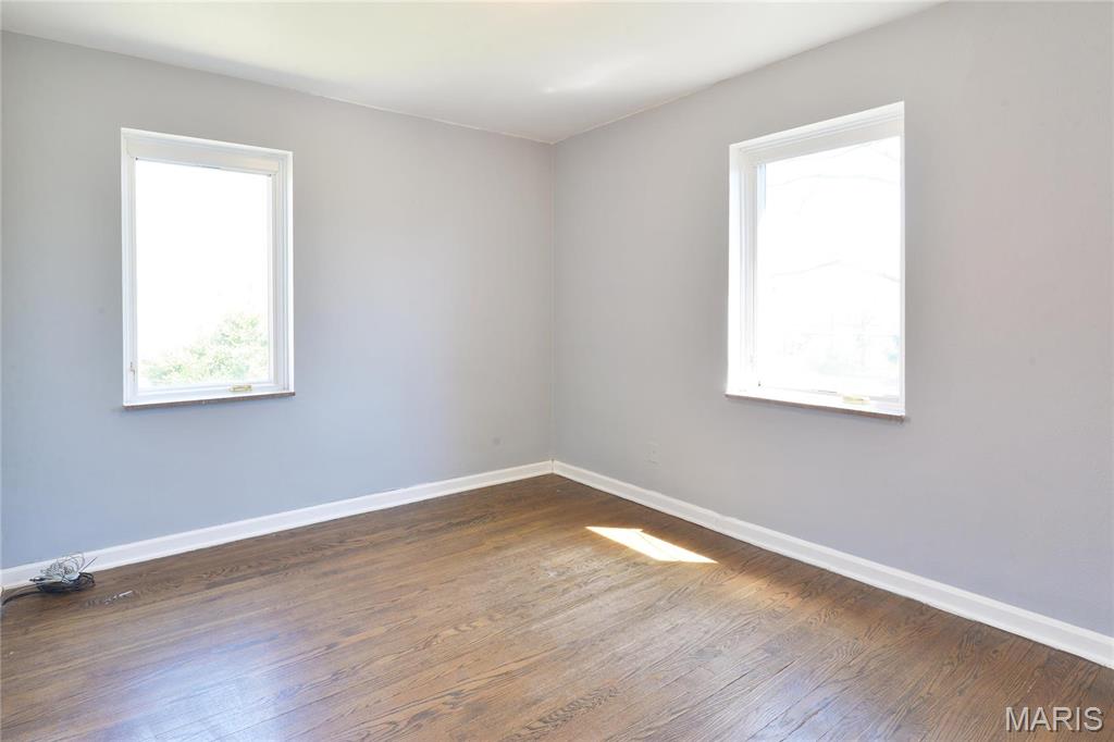 4 Girard Property Photo 13