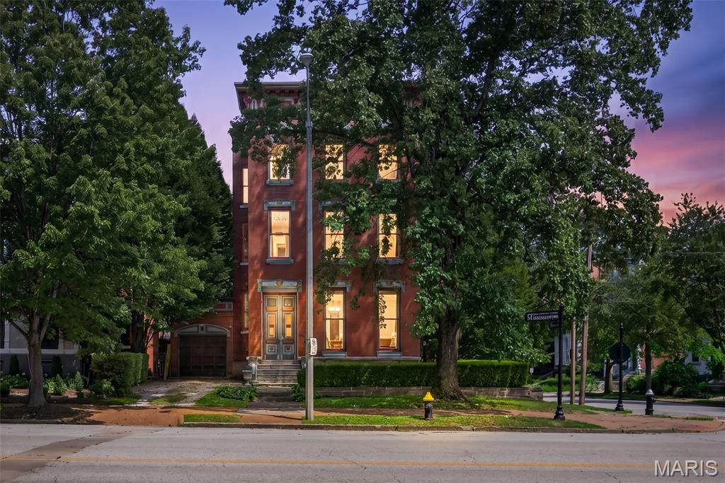 1554 Mississippi Avenue