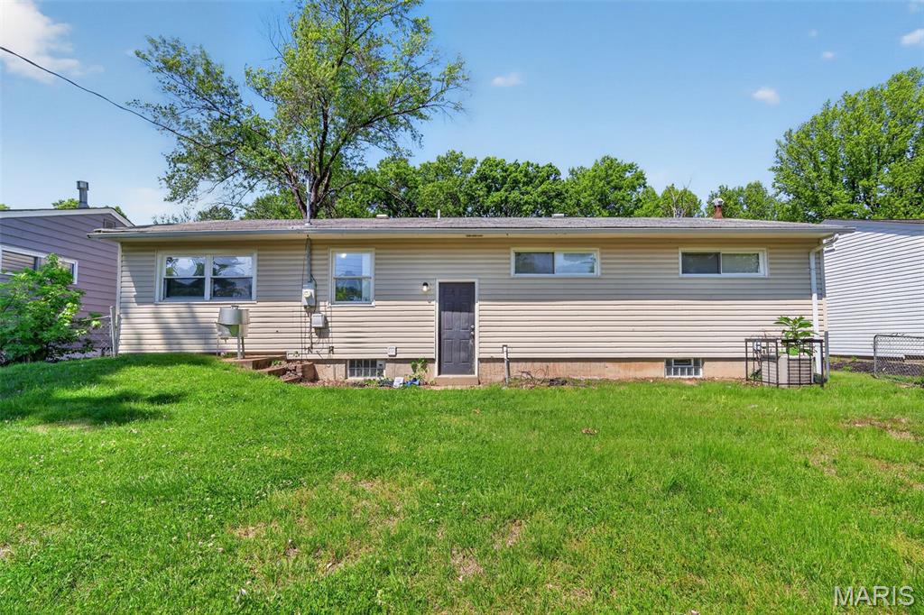 10120 Jett Drive Property Photo 1