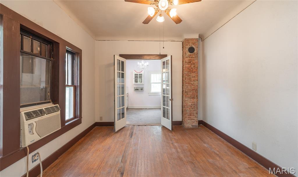 607 W Third Street Property Photo 5