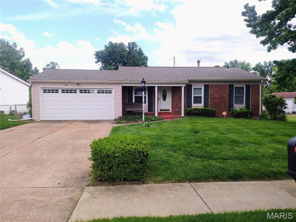 1972 Shoreham Drive Property Photo 1