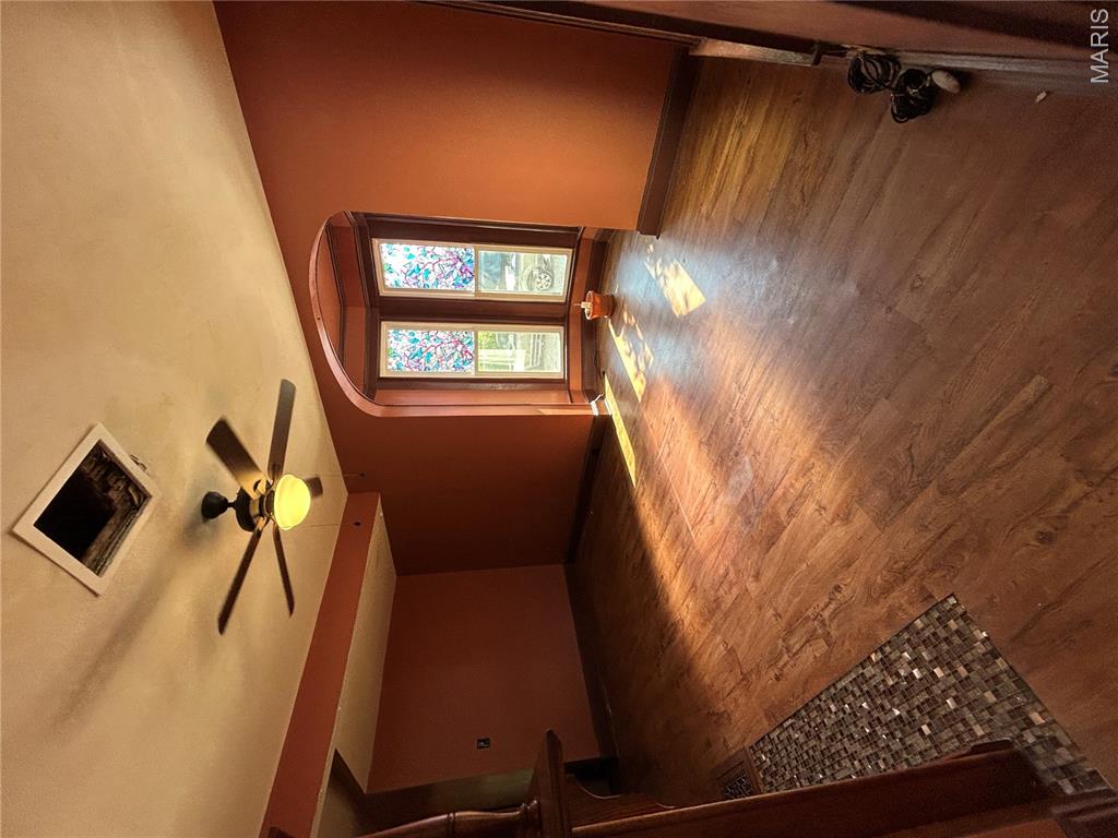 226 E 5th Street Property Photo 5