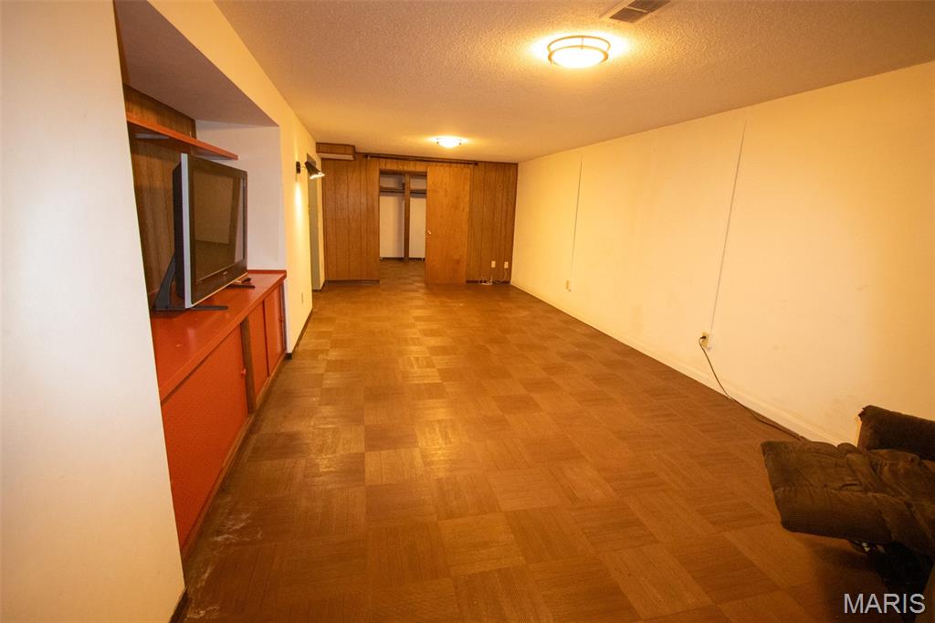 609 Willow Lane Property Photo 24
