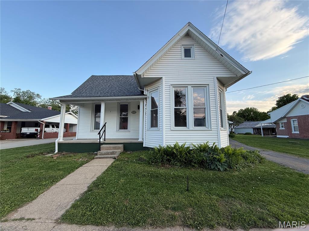 209 W College Property Photo 1