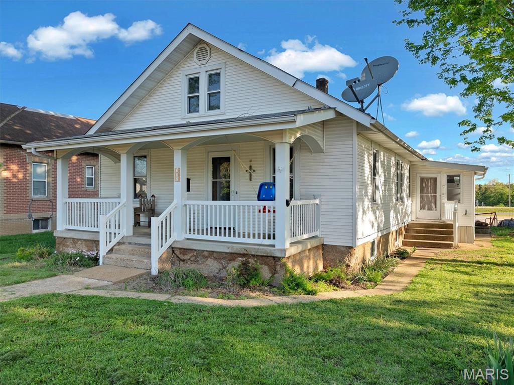 609 W Madison Avenue Property Photo 1