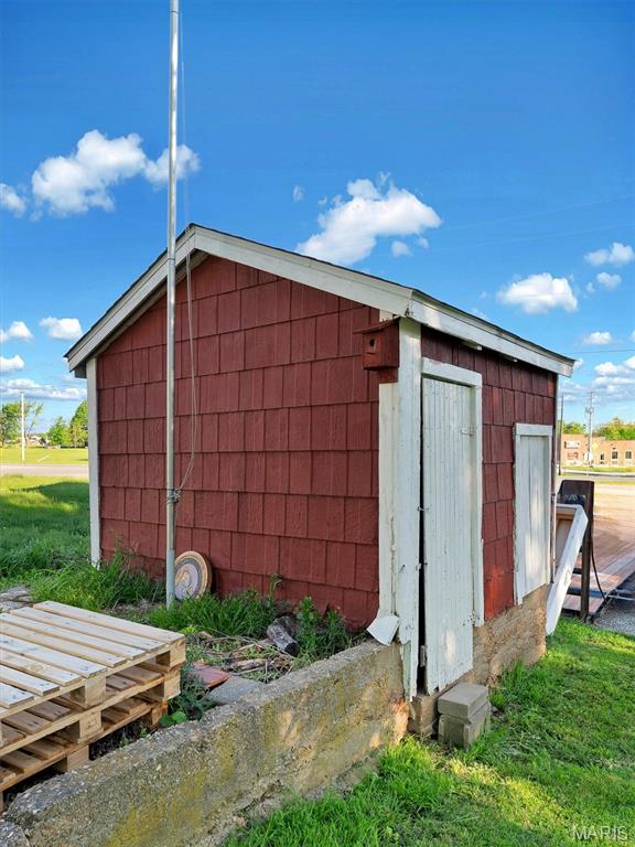 609 W Madison Avenue Property Photo 8