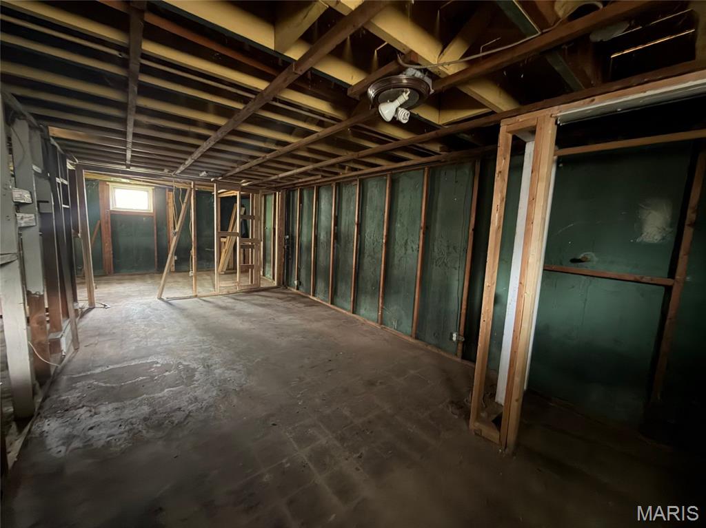 1235 Saint Florence Drive Property Photo 9