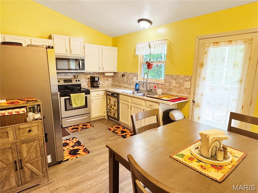 7722 Lakefield Court Property Photo 17