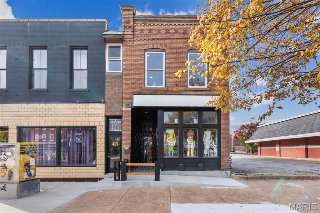 3355 S Jefferson Avenue Property Photo 1